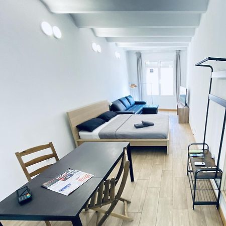 Apl Sants Lofts Bcn Fira Camp Nou Lägenhet Barcelona Exteriör bild