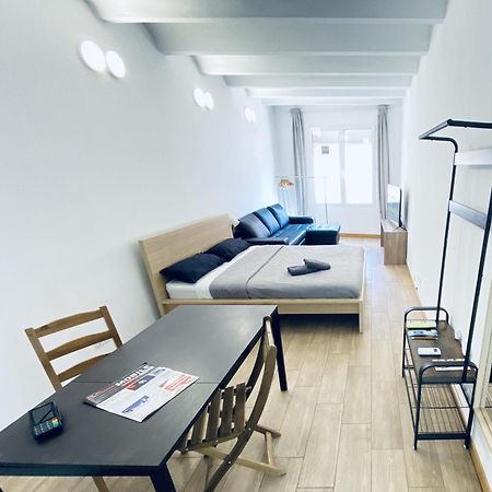 Apl Sants Lofts Bcn Fira Camp Nou Lägenhet Barcelona Exteriör bild