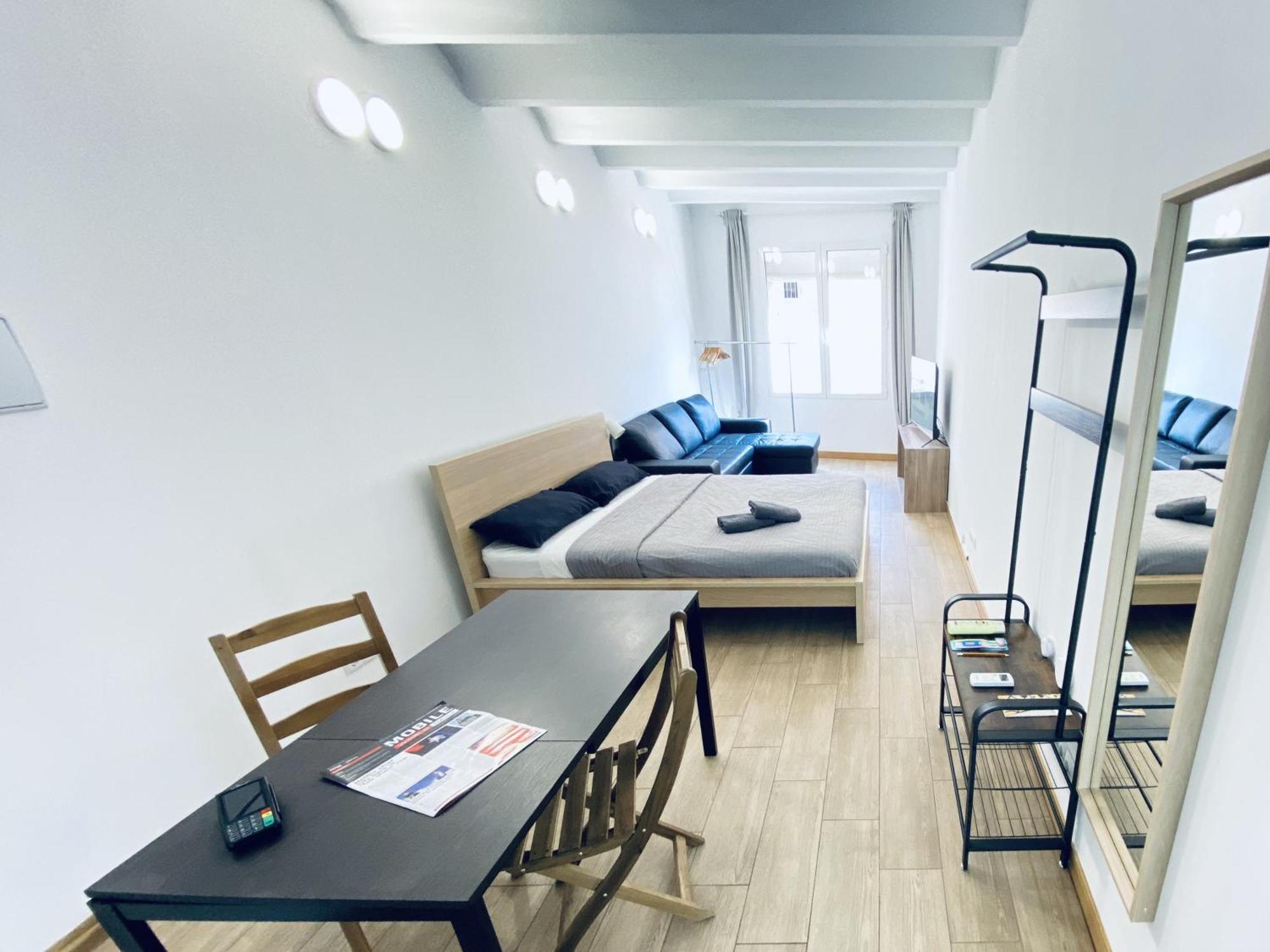 Apl Sants Lofts Bcn Fira Camp Nou Lägenhet Barcelona Exteriör bild