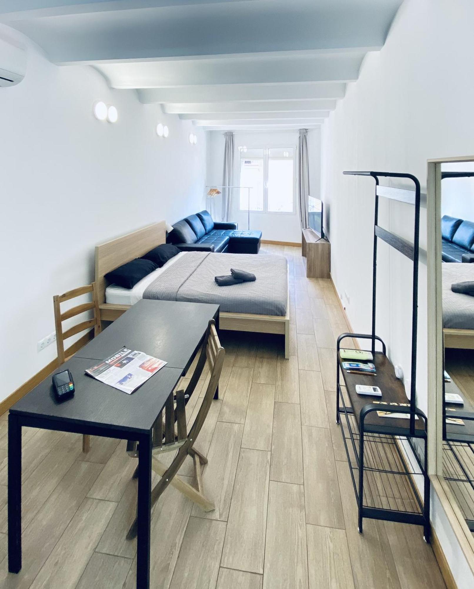 Apl Sants Lofts Bcn Fira Camp Nou Lägenhet Barcelona Exteriör bild