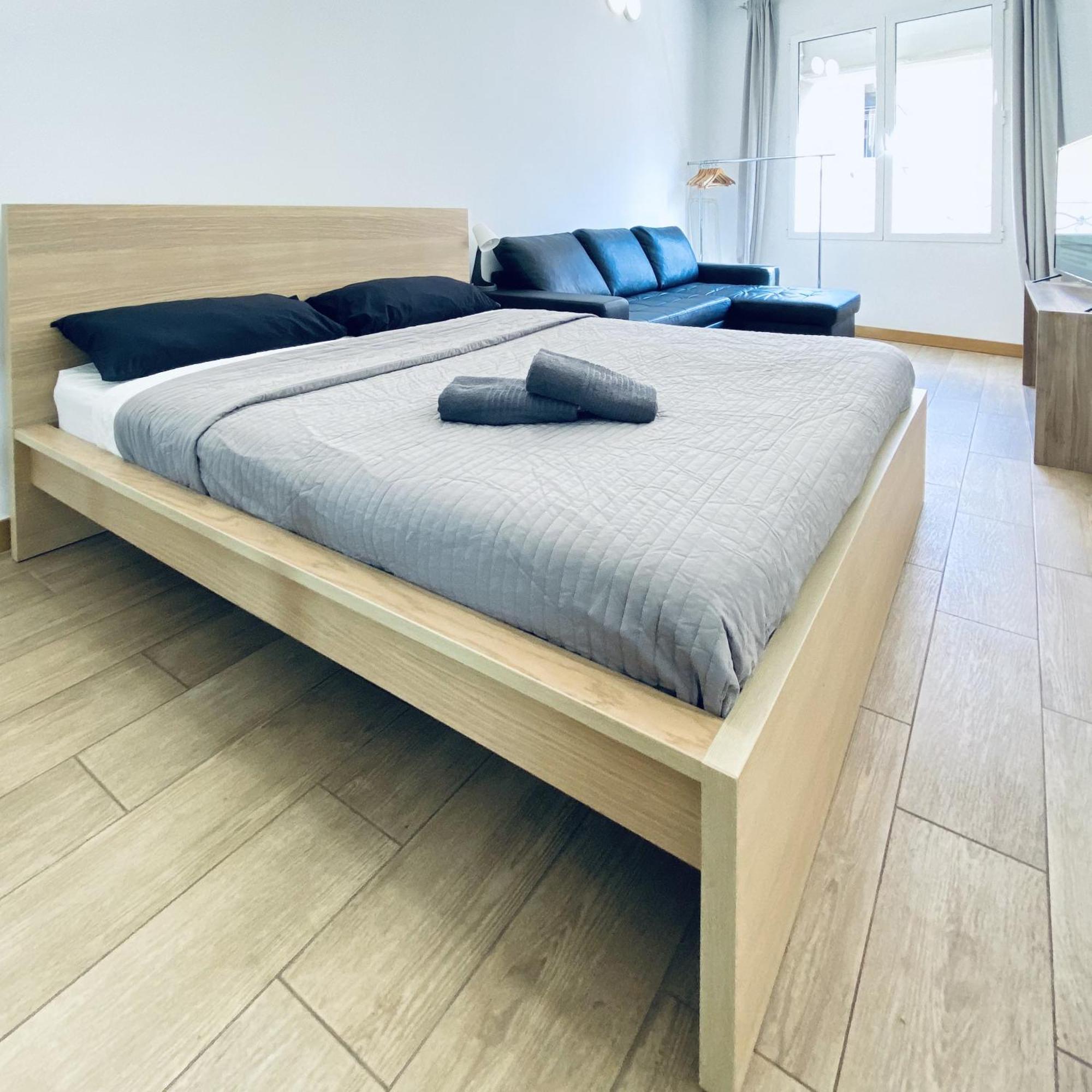 Apl Sants Lofts Bcn Fira Camp Nou Lägenhet Barcelona Exteriör bild